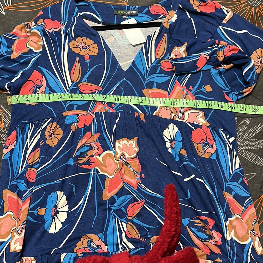 Sz S/M🇨🇦⭐️NWT Shannon Passero Oversized Blue Floral,Bell Sleeve Dress. PTP 20”